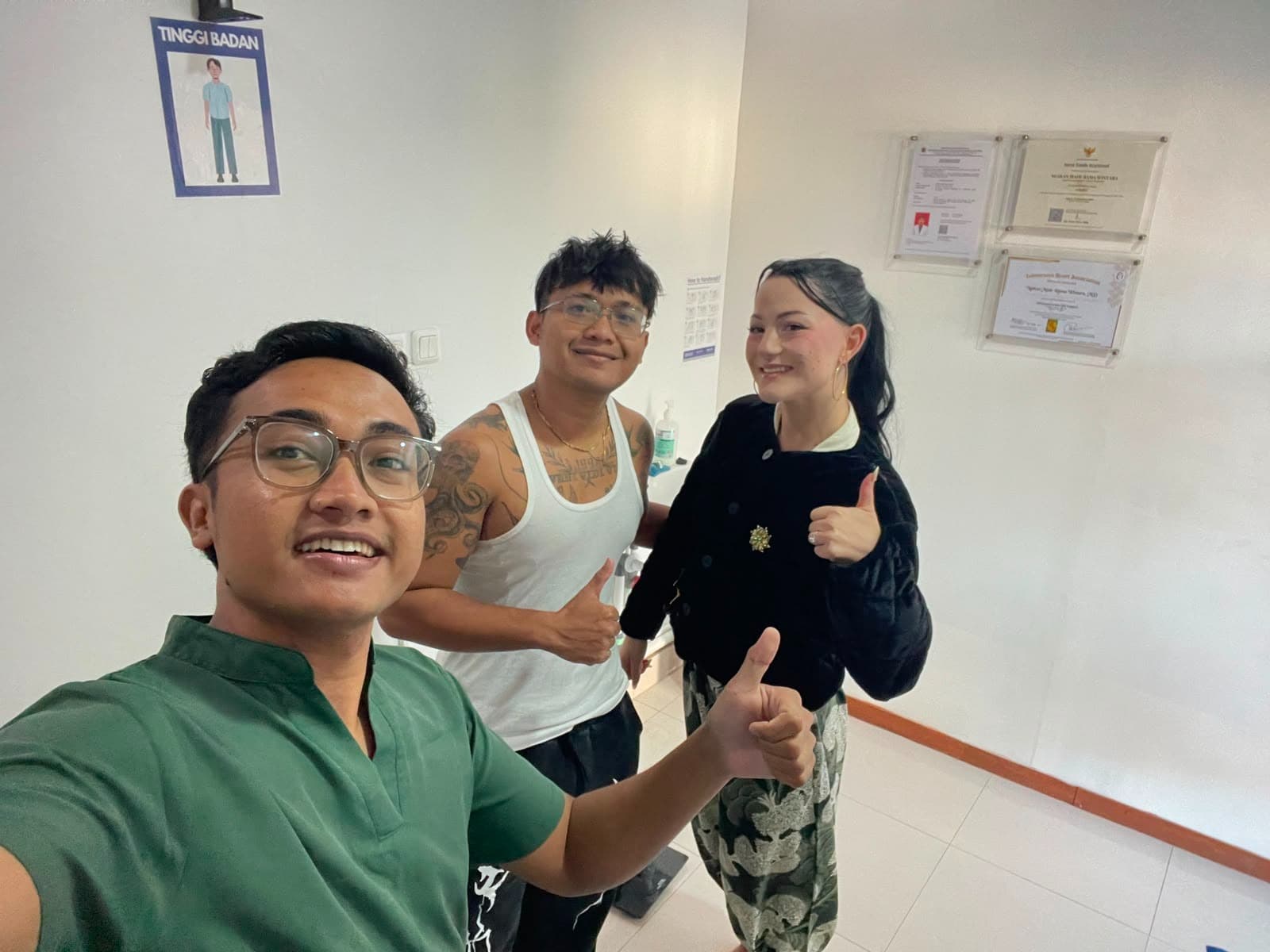 Dokter Rama bersama pasien